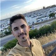 Sou nativo da língua portuguesa e estou a viver em Espanha e gostava de ensinar o meu idioma